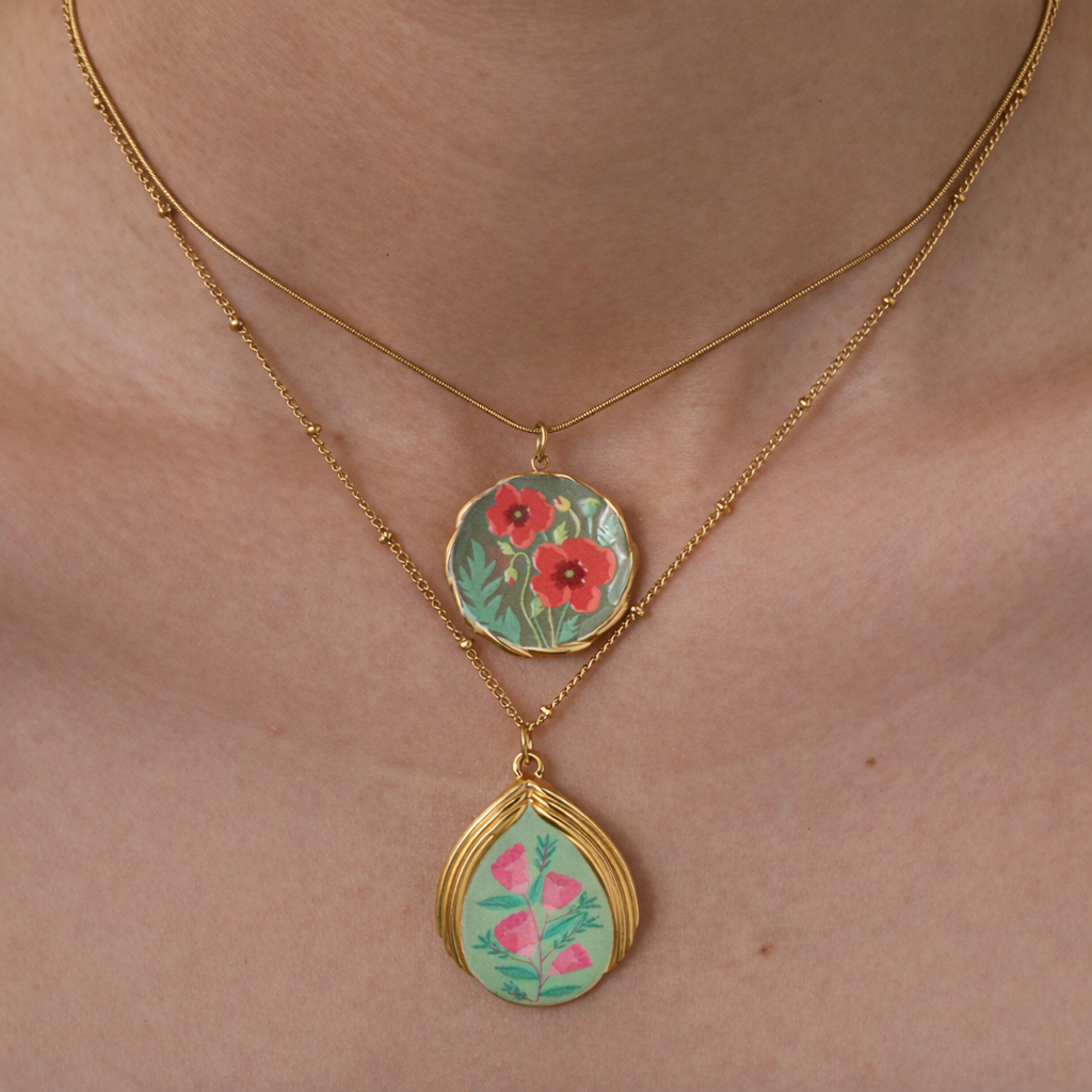 Flora Crest Necklace