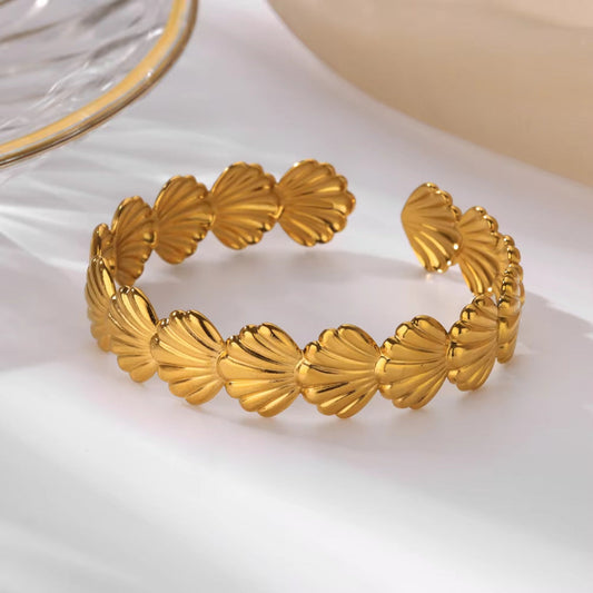 Isla Gold Statement Cuff