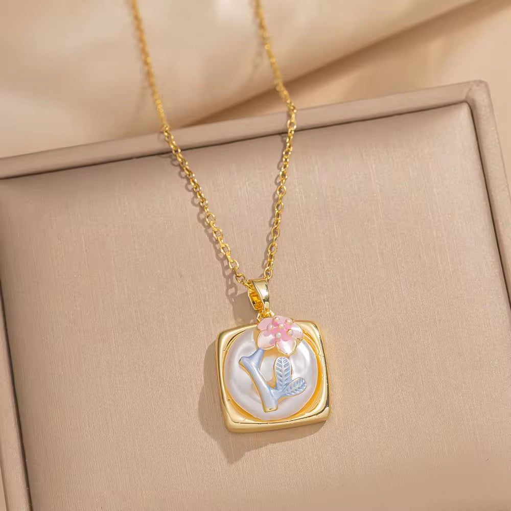 Floral Hues Necklace