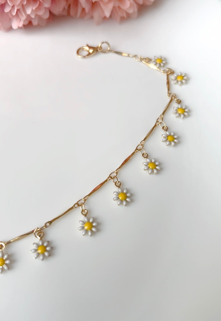 Daisy Drop Necklace