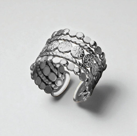 Vintage Heritage Ring