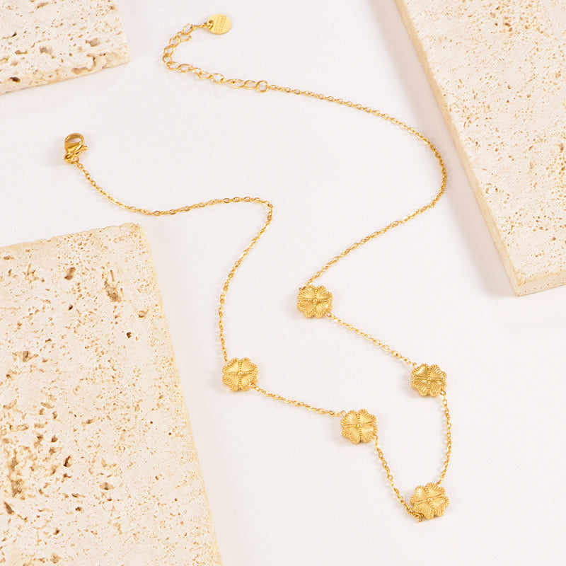 Bloomline Clover Necklace