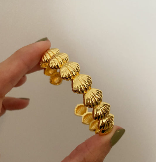 Isla Gold Statement Cuff