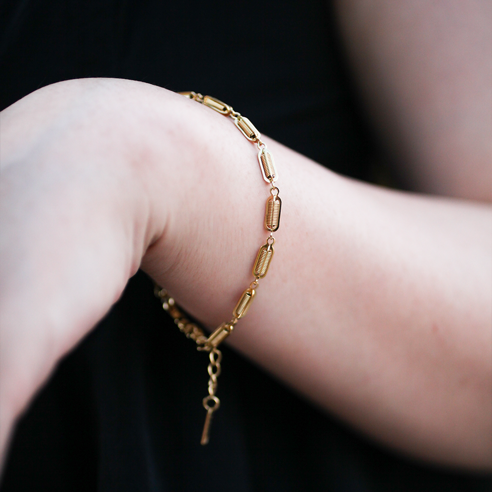 Eterna Textured Chain Bracelet