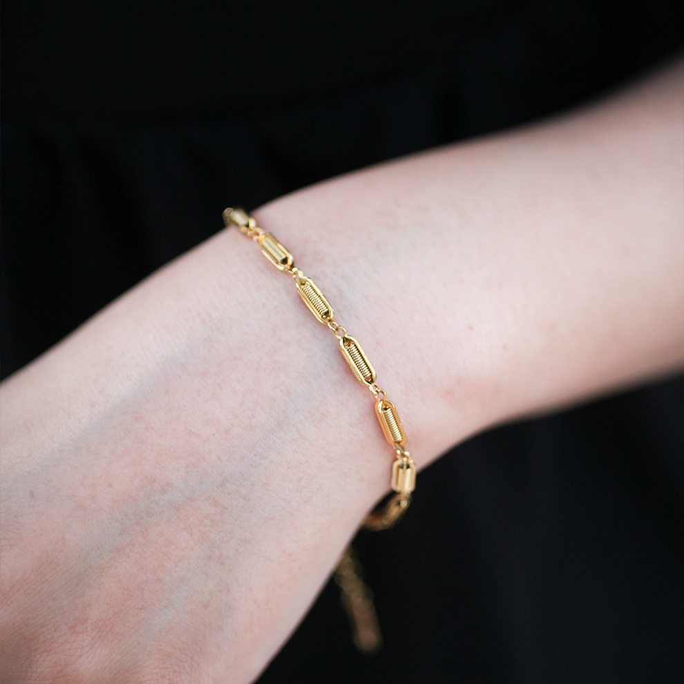 Eterna Textured Chain Bracelet